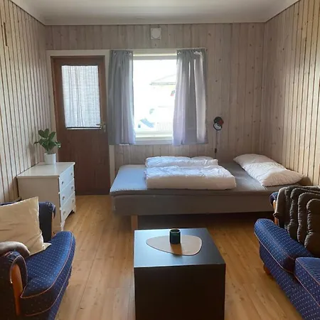 Solvang Ferietun Holiday park Vangsnes