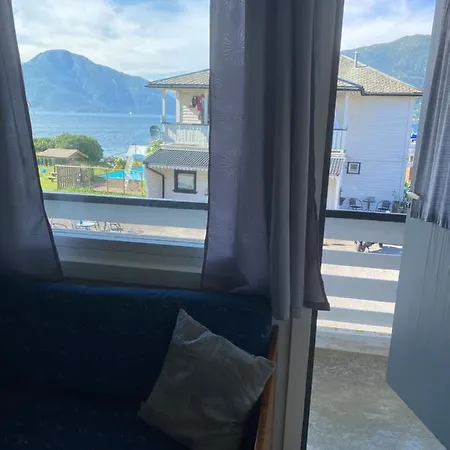 Solvang Ferietun Holiday park Vangsnes