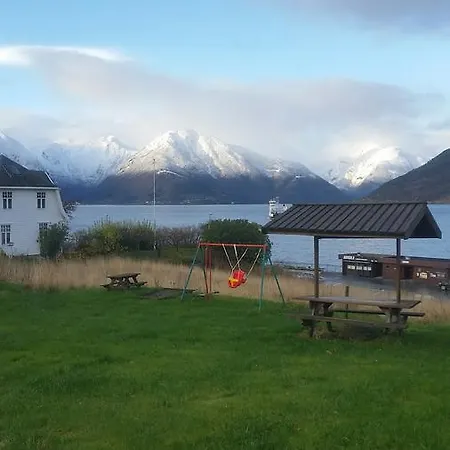 Solvang Ferietun * Vangsnes